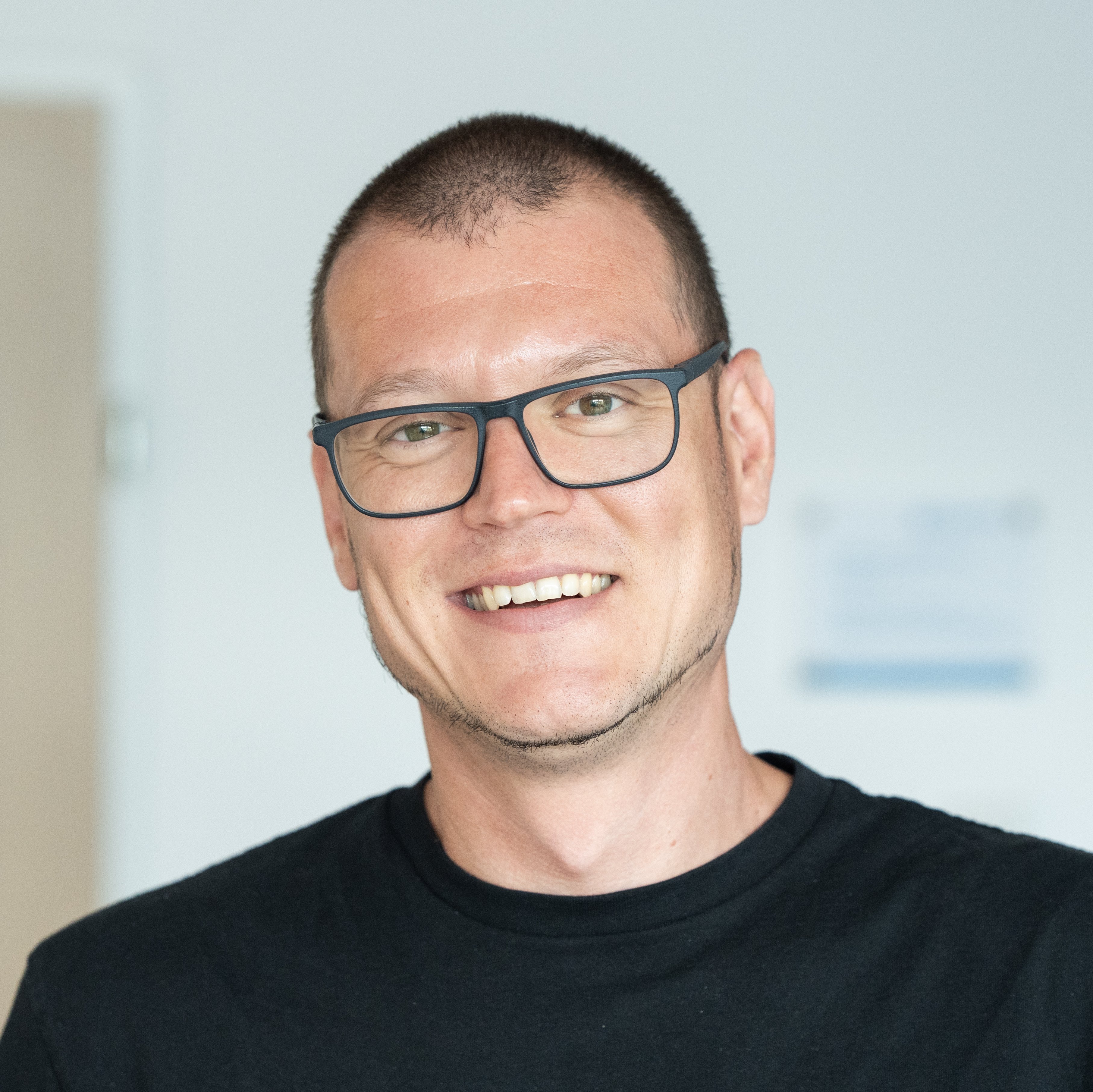 Manuel Decker, MA